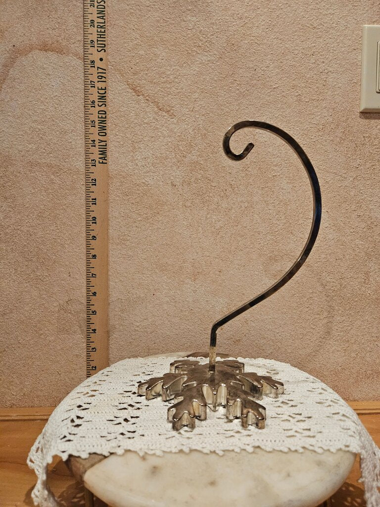 Decorative Silver Snowflake Shaped Christmas Ornament Holder display Grandmacore Granny Country Core Holiday