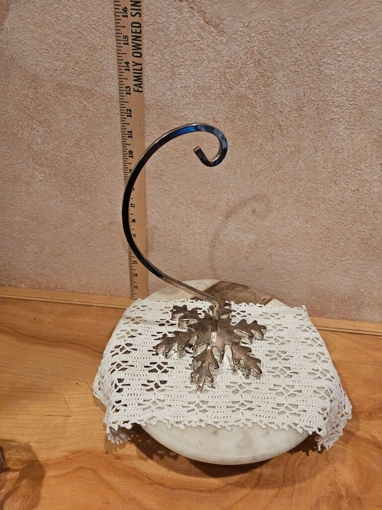 Decorative Silver Snowflake Shaped Christmas Ornament Holder display Grandmacore Granny Country Core Holiday