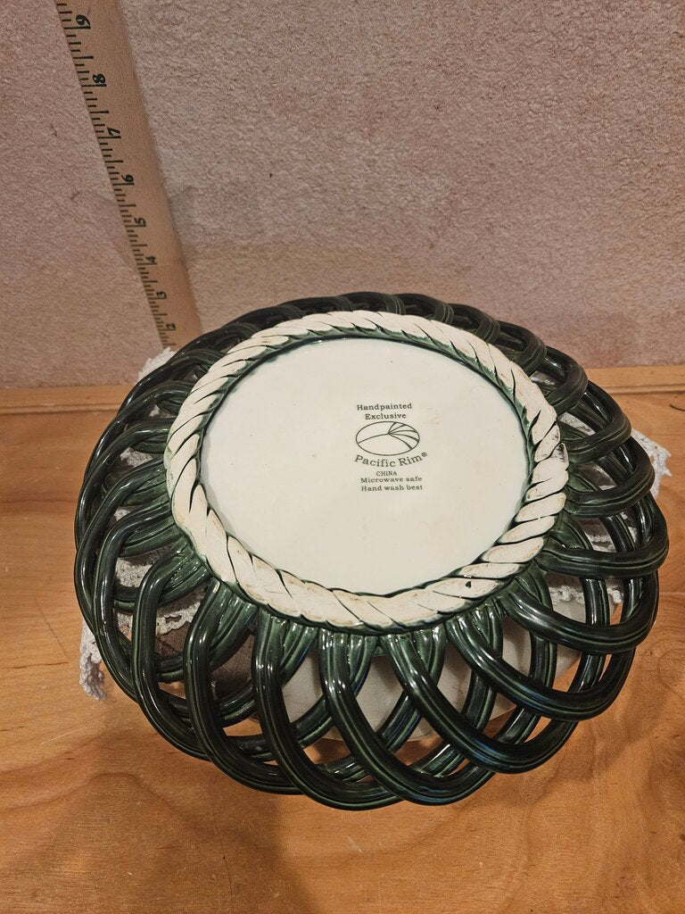 Hand painted Pacific Rim Vintage Rooster Plate Green Basket Weave Exclusive Farmhouse Country Chic decor