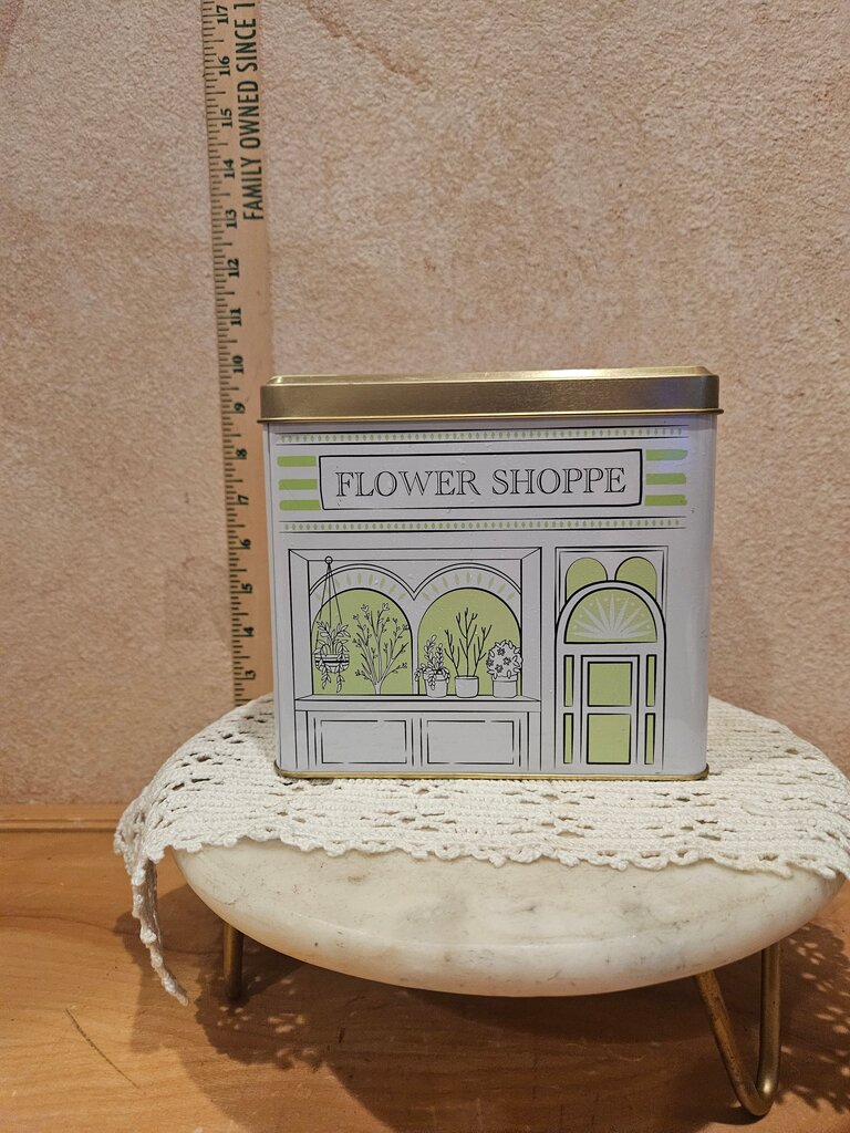 Target Bullseye Valentines Tea Cafe Flower Shop Tin Box Spring Tea Coffee or Coco Storage Storage Granny Cottage Core