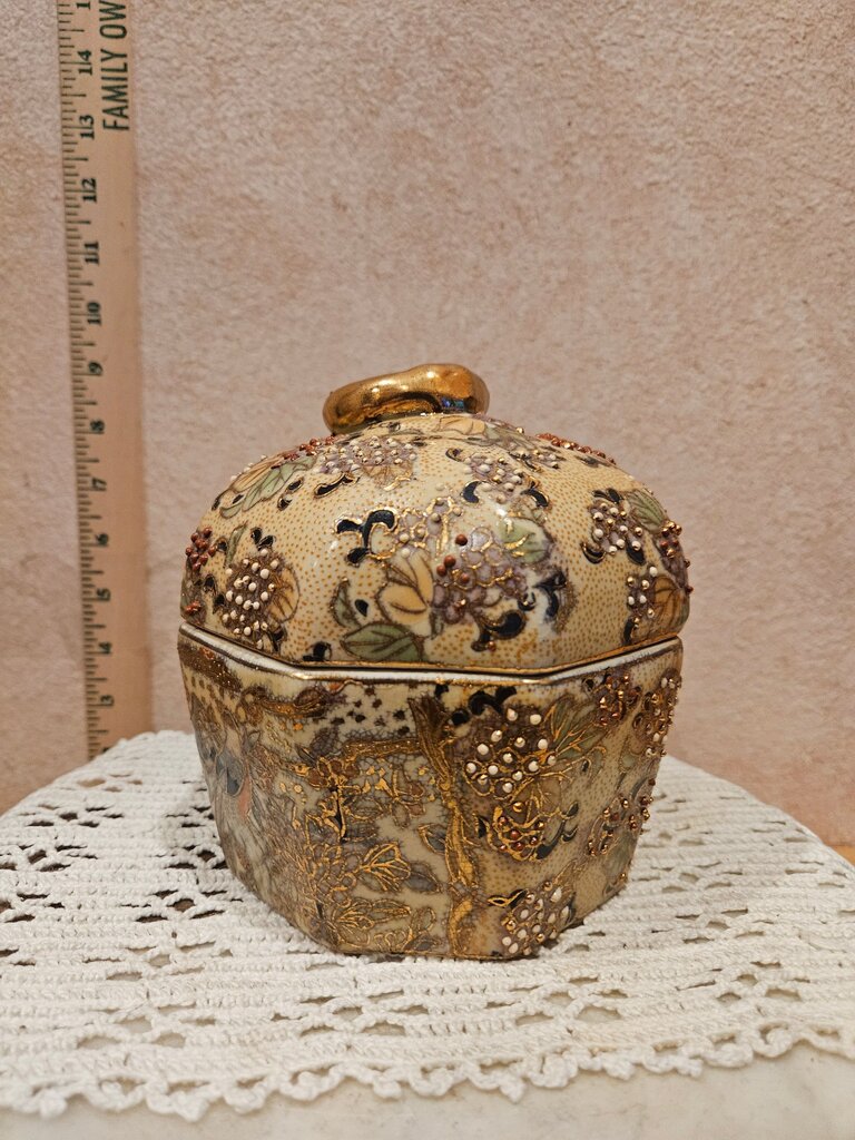Vintage Gilded Porcelain Chinoiserie Style Asian Tea Caddy Trinket Container Gold Floral Pattern w lid