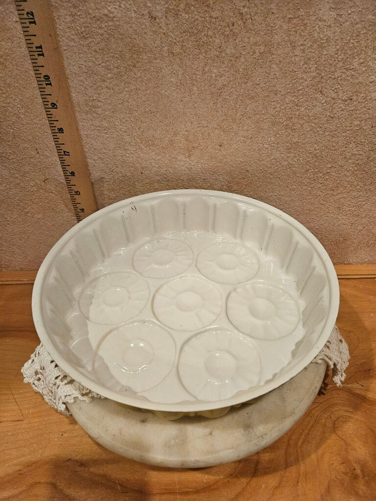 Vintage Yellow Pineapple Upside Down Cake Pan Gelatin Mold Aluminum Baking Dish Jelly Mold