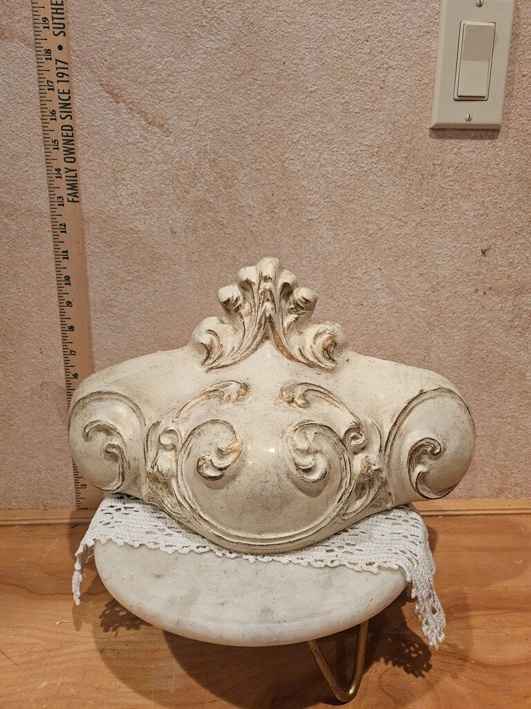 Vintage MCM Gilded Highlights1960s Garden Wall Hanging Garden Jardinière Planter Wall Pocket Gilt Hollywood Regency Accent