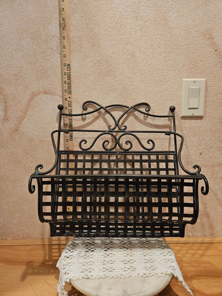 MCM Black Metal Mail Magazine Records Book Foyer Rack Organizer deep Basket vanity towel holder