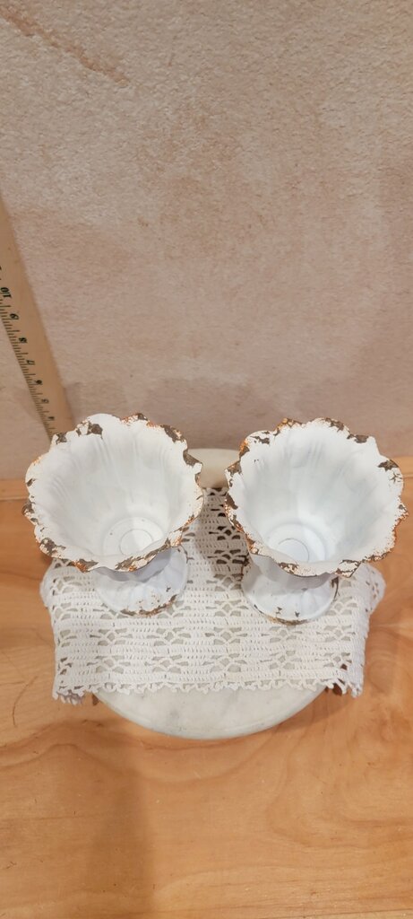 Pair of Rusted Fluted White Tin Scalloped Cup / Vases Foliage holder Wedding Faux Arrangements Flower Pots Grannycore Cottage Country Granny core