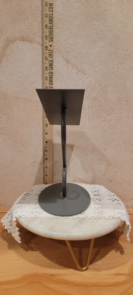 Stylish Contemporary Scroll Design Single Shoe Stand Raw Steel Metal Display Fixture / Metal Sign Holder with Base