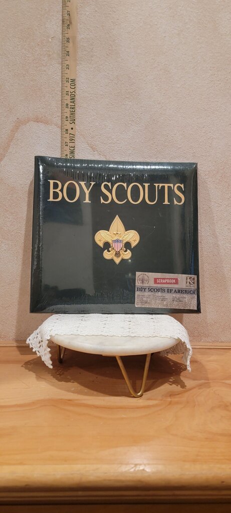 K & Company Boy Scouts of America Scrapbook Album Green Emblem 12x12 2005 NEW BSA