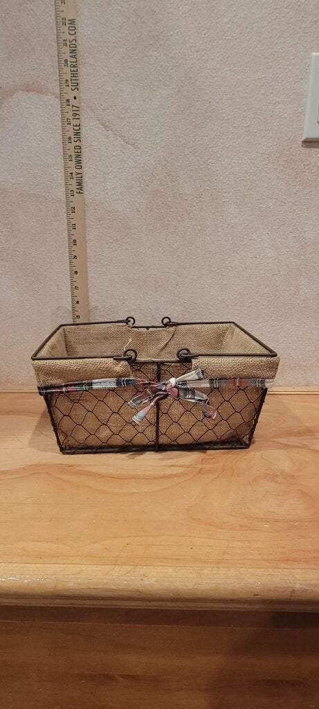 Metal Wire Mesh Harvest Basket Christmas Decor Burlap Rustic Centerpiece Jute Lining Plaid Bow