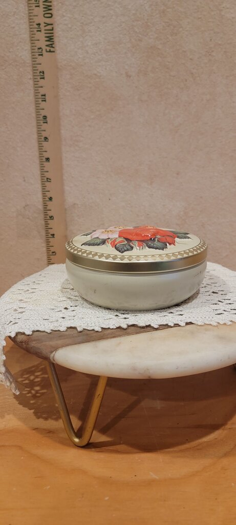 Decorative Beautiful Vintage Flower Meister can Floral Trinket Container, candy tin, powder box, Grannycore, cottage Grandma Granny core