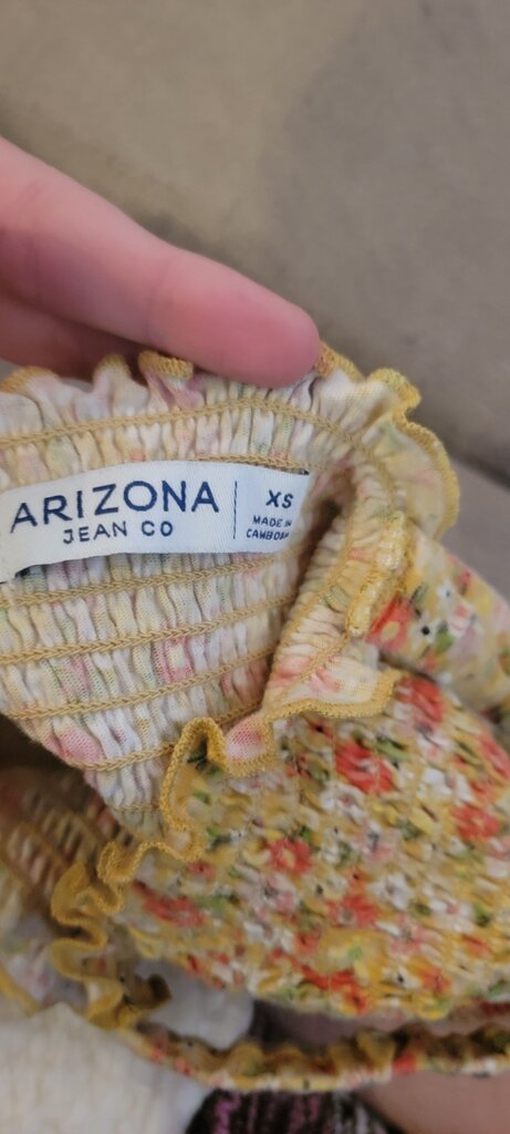 Arizona Jean Co Floral Print Top