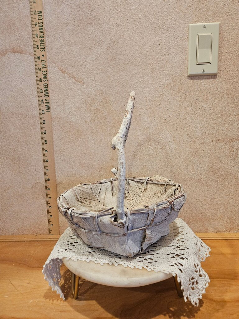 RARE Vintage White Washed HUSK Fiber Handmade Palm Leaf Basket Rustic Country Chic Charm