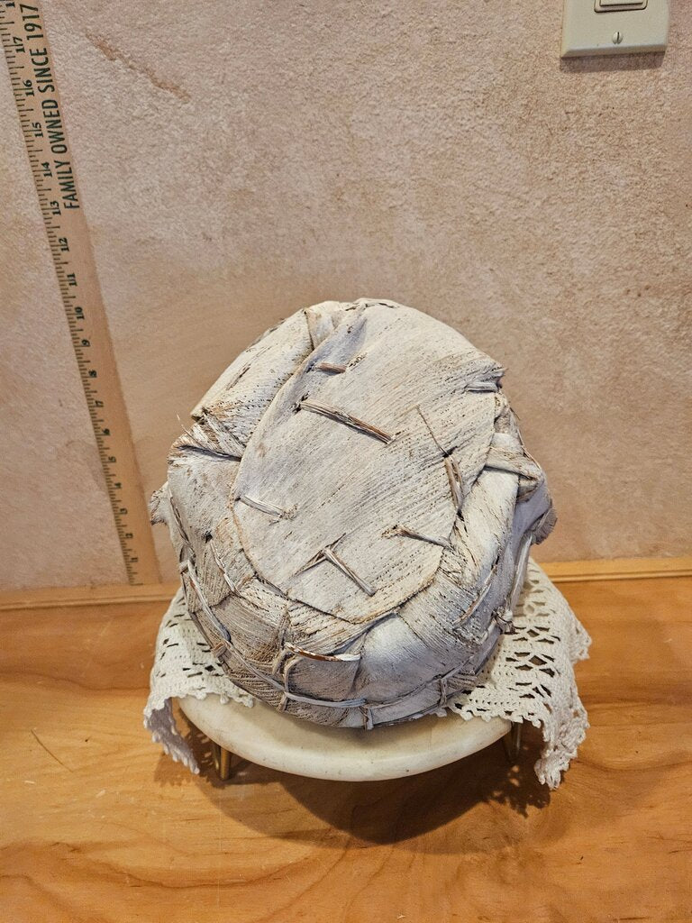 RARE Vintage White Washed HUSK Fiber Handmade Palm Leaf Basket Rustic Country Chic Charm