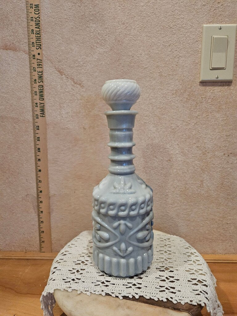 Vintage 1972 Kentucky "Marbleized Crystal" Milk Slag Glass Jim Beam Decanter w intricate design Barware