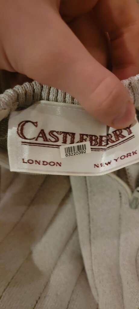 Castleberry Women's Ribbed Sweater